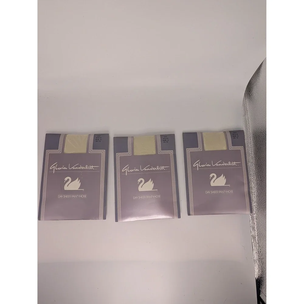 Gloria Vanderbilt Day Sheer Pantyhose Lot of 3 Off White Made in the USA Size D